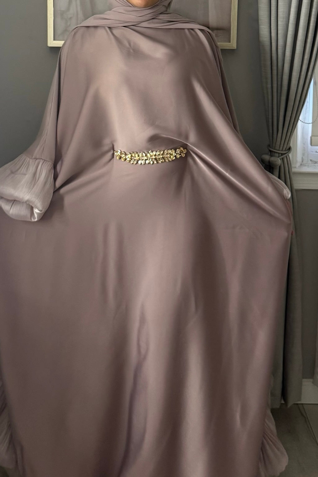 Meera Abaya with Double Pleated Sleeves and Stone Belt - Mauve