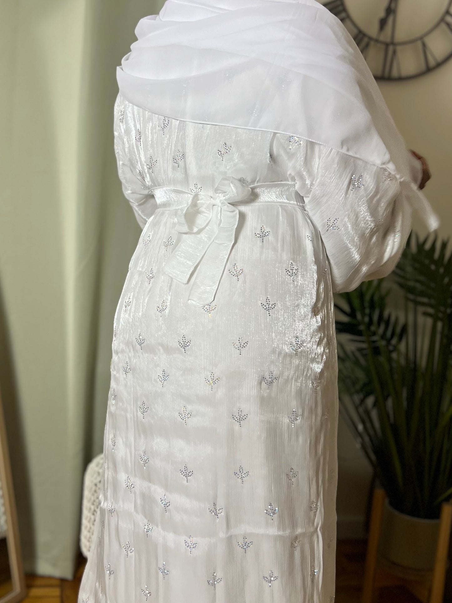 Nurani White Organza Four-Piece Open Abaya