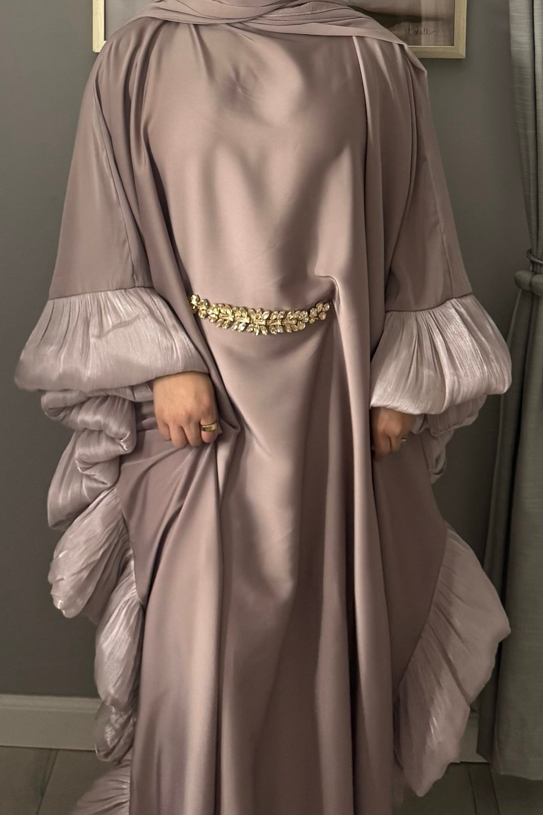 Meera Abaya with Double Pleated Sleeves and Stone Belt - Mauve